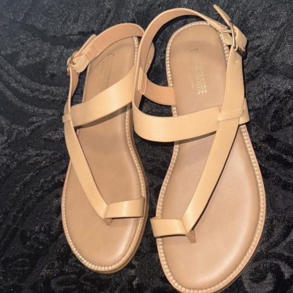 Chic Tan Leather Sandals